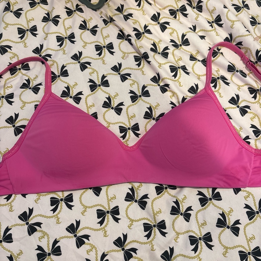 Victoria's Secret Fuchsia Bra